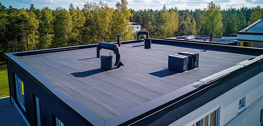 Professional Flat Roof Replacement Services in Calumet City, IL
